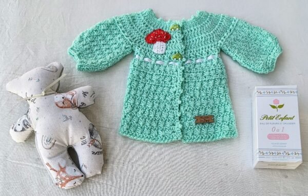 Saquito tejido a Crochet Prematuros. Modelo Exclusivo e Irrepetible. 0 a 3 Meses. Muñeco de Apego. Agua de Azahar «Petit Enfant»