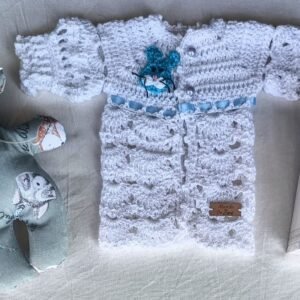 Saquito tejido a Crochet Prematuros. Modelo Exclusivo e Irrepetible. 0 a 3 Meses. Muñeco de Apego. Agua de Azahar «Petit Enfant»