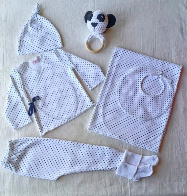 Conjunto de Recibimiento RN 0 a 3 Meses 6 Piezas Estampado "Lunarcitos"