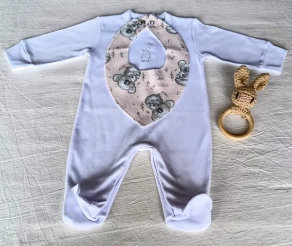 Enterito de Recibimiento RN 0 a 3 Meses Blanco Línea "Mimando un Nuevo Corazón" con Bandana - Imagen 2