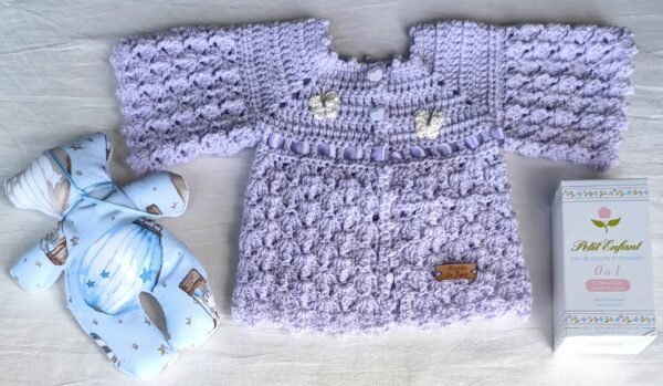 Saquito Tejido a Crochet. Modelo Exclusivo e Irrepetible. 0 a 3 Meses. Muñeco de Apego. Agua de Azahar Petit Enfant