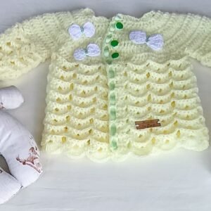 Saquito Tejido a Crochet. Modelo Exclusivo e Irrepetible. 0 a 3 Meses. Muñeco de Apego. Agua de Azahar «Petit Enfant»