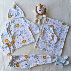 Conjunto de Recibimiento RN 0 a 3 Meses, 7 Piezas. Estampados. Sonajero Amigurumi