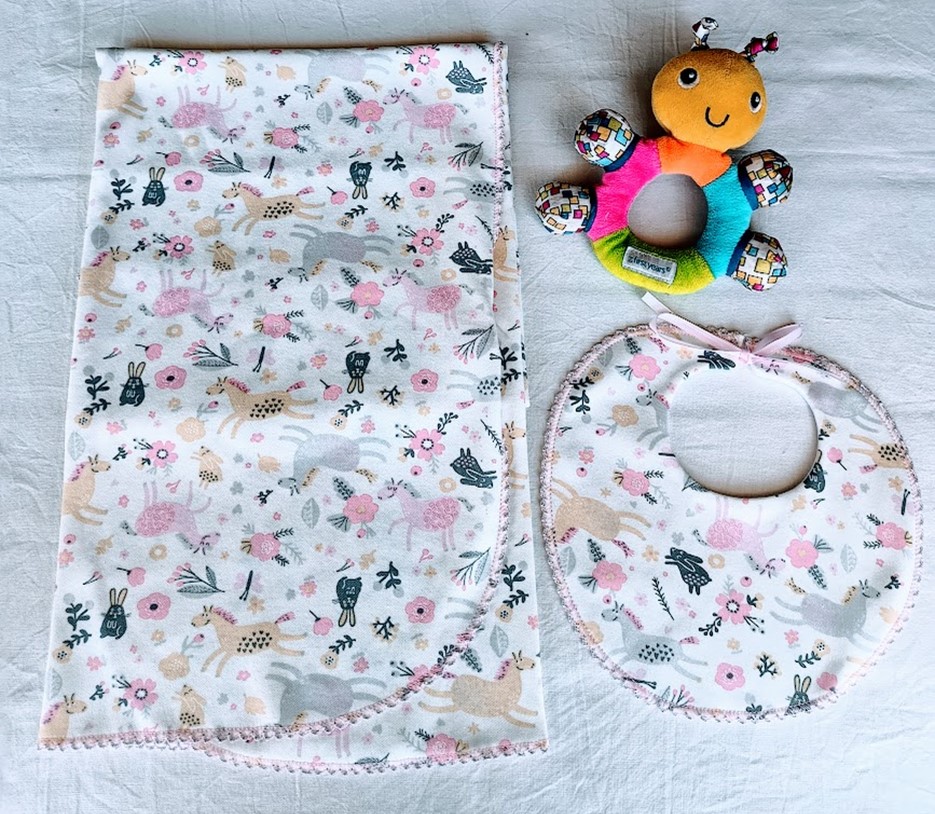 Mantitas Algodón Premium con Babero. Estampadas