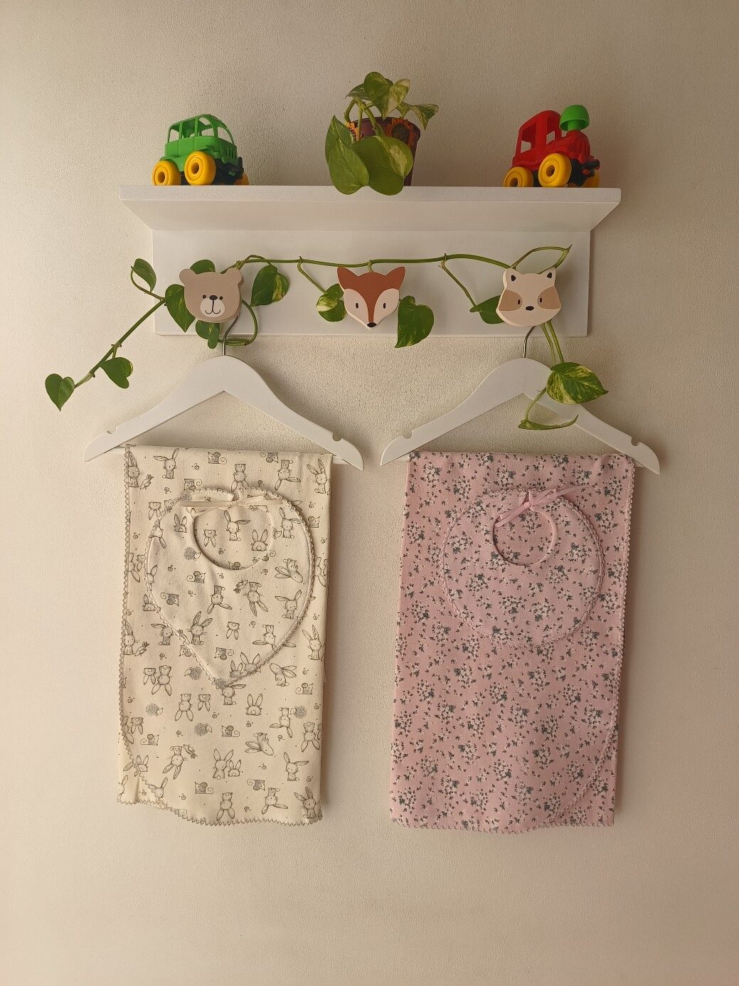 Mantitas Algodón Premium con Babero. Estampadas - Imagen 4