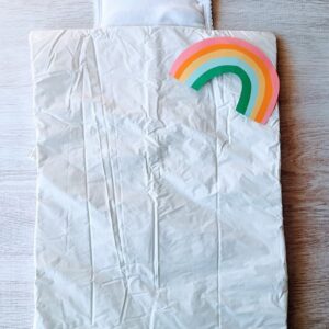 Cambiadores blancos plegables con apoya cabeza. Bordados y picots